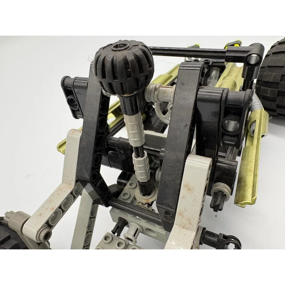 LEGO‎ Technic 8520 Millennium Slizer Throwbots Off-Road Vehicle Incomplete Parts